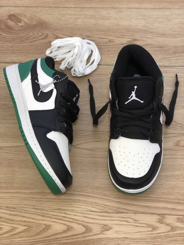 Zapatilla Nike Unisex - Air Jordan 1 Low -Negro/Blanco/Verde