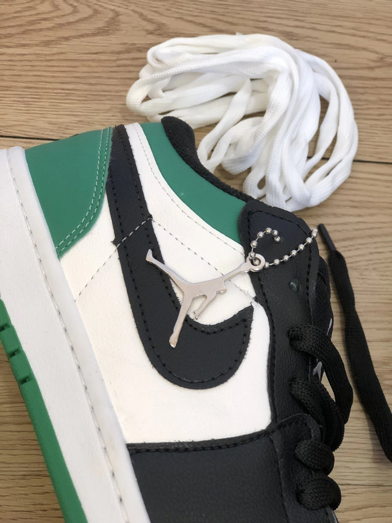 Zapatilla Nike Unisex - Air Jordan 1 Low -Negro/Blanco/Verde
