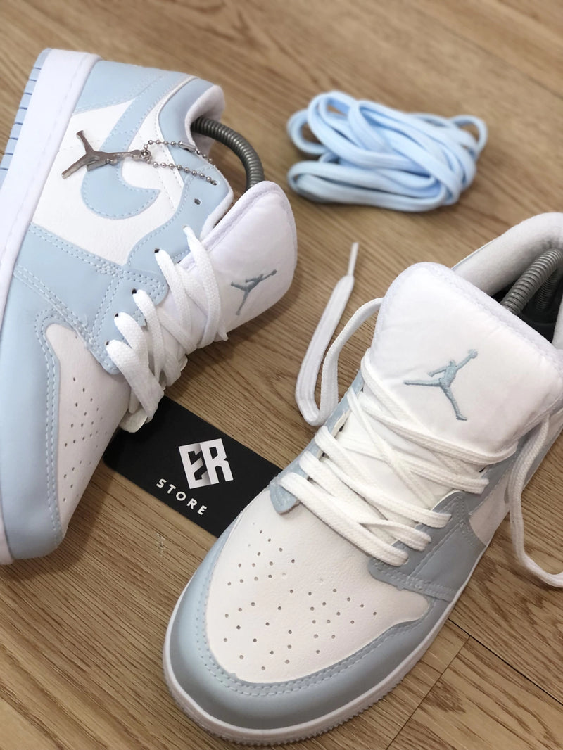 Zapatilla Nike Unisex - Air Jordan 1 Low -Blanco/Azul