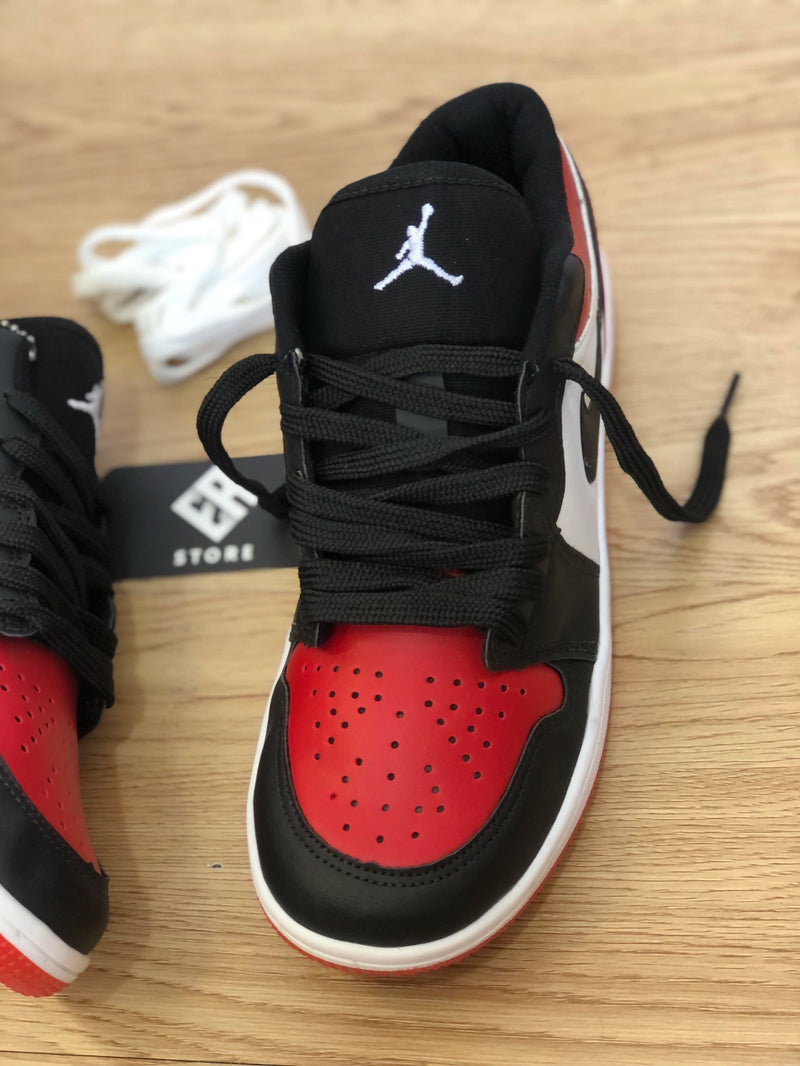 Zapatilla Nike Unisex - Air Jordan 1 Low -Negro/Rojo