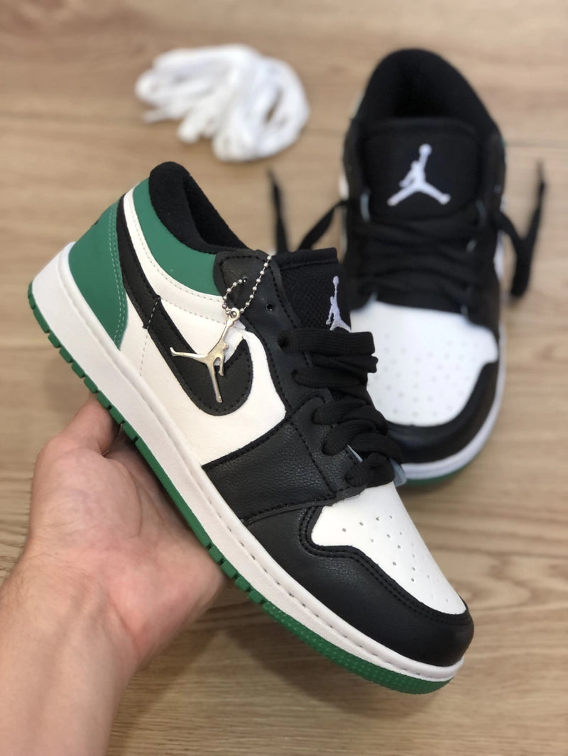 Zapatilla Nike Unisex - Air Jordan 1 Low -Negro/Blanco/Verde