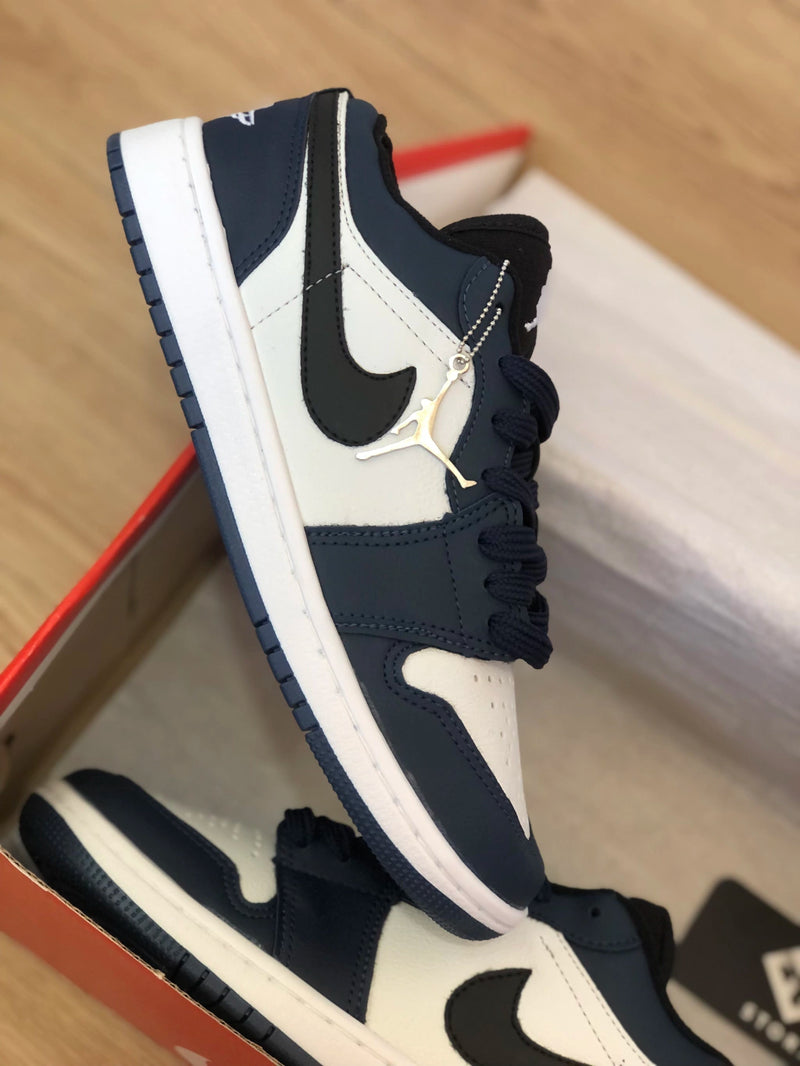 Zapatilla Nike Unisex - Air Jordan 1 Low -Azul/Blanco/Negro