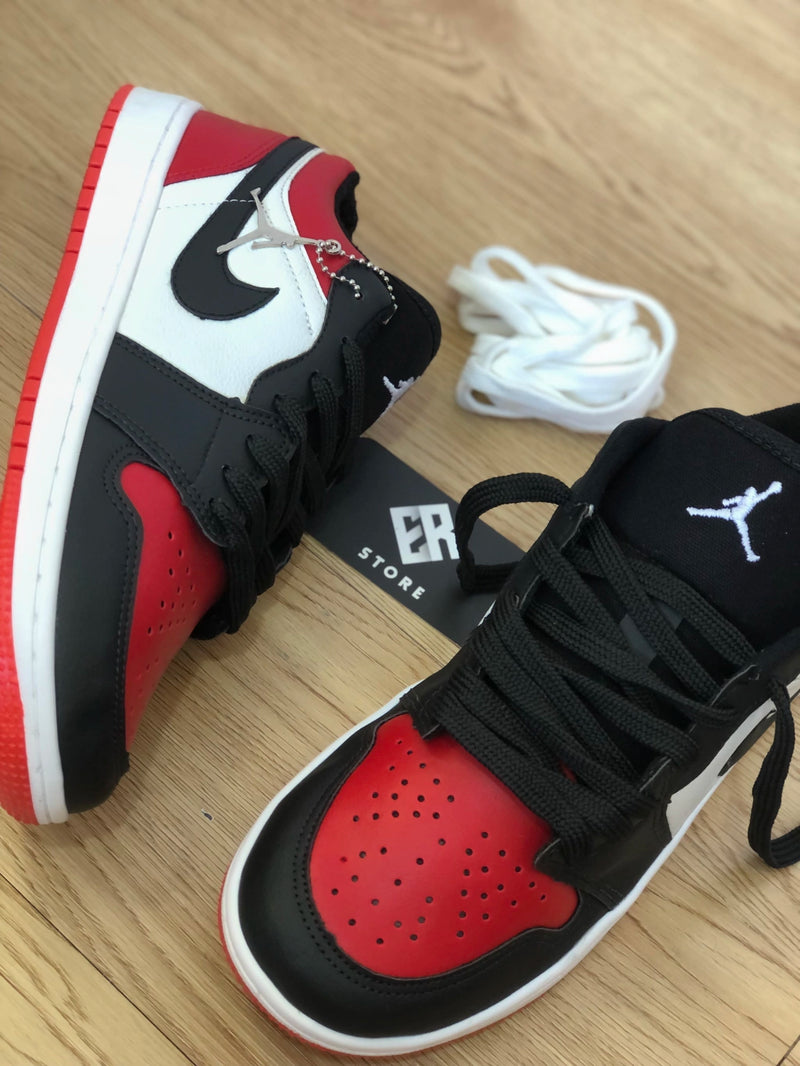 Zapatilla Nike Unisex - Air Jordan 1 Low -Negro/Rojo